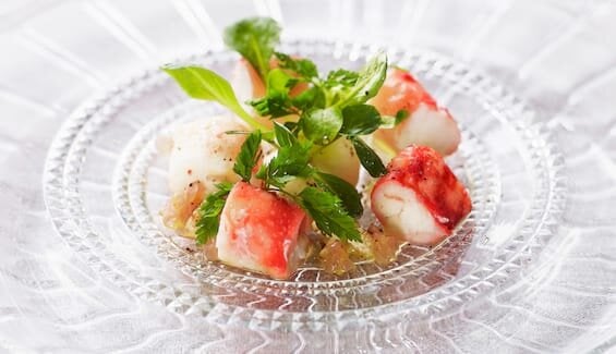 Kongekrabbe med blomkålkrem og sitrondressing