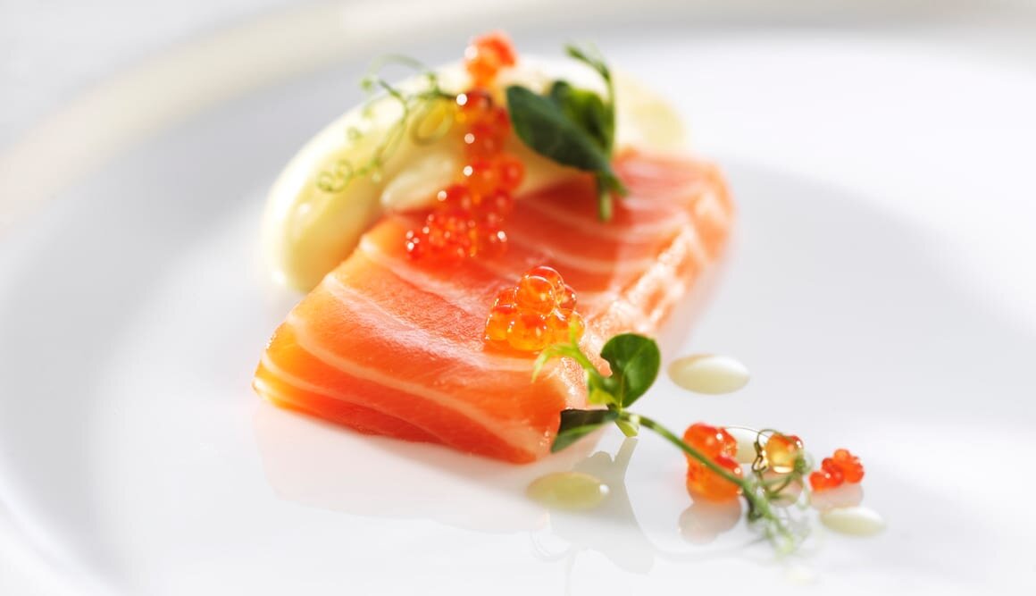 Ørret med smørsaus