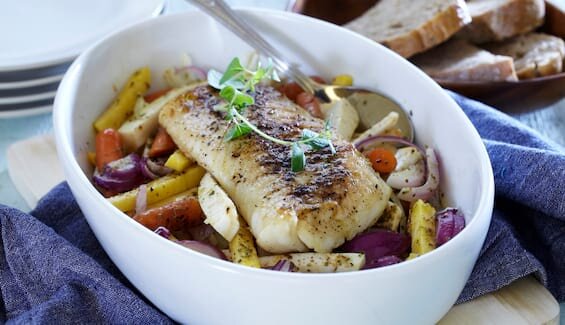 Pepperstekt klippfisk med rotgrønnsaker