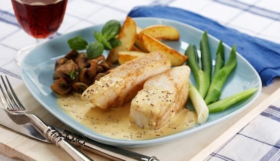 Stekt klippfisk med sopp og fløtesaus