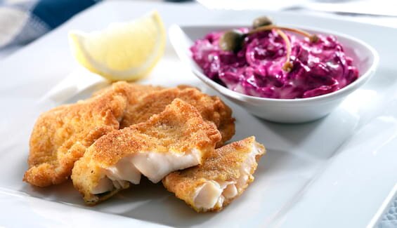 Fritert ishavsrøye med rødbetesalat