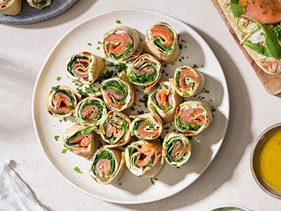 Røkt ørret i potetlefse med snøfrisk