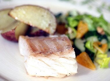 Klippfisk med råstekte poteter