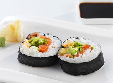 Futomaki sushi med laks