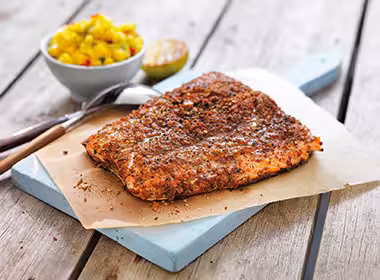 Grillet laksefilet med karibisk krydder