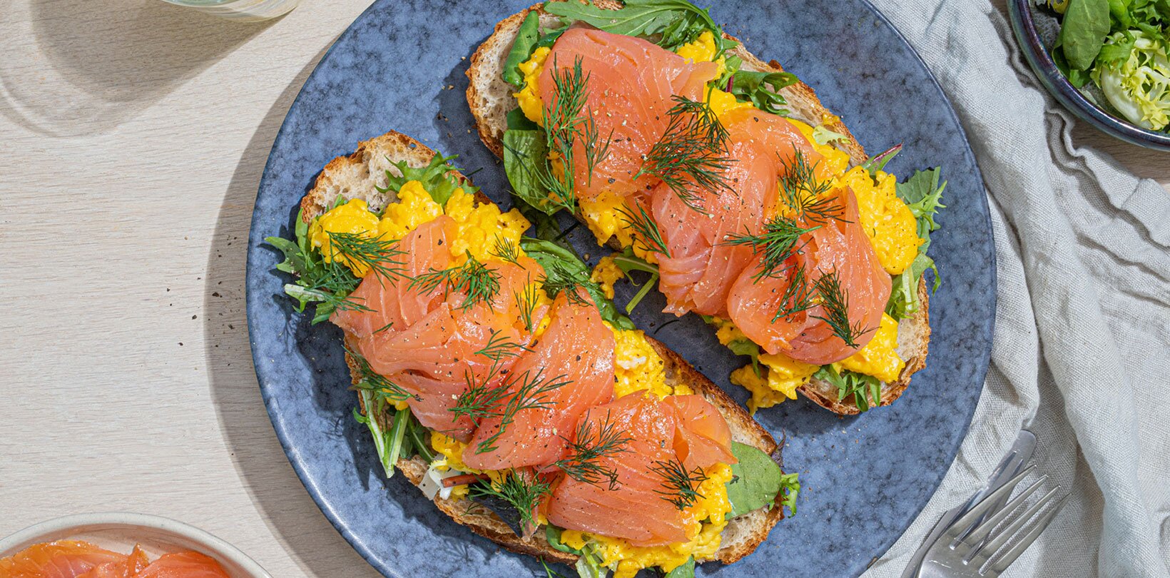 Røkt laks med eggerøre