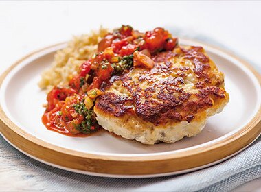 Seiburger med tomatsalsa og ris