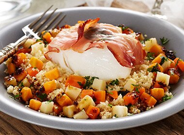 Ovnsbakt torsk med salvie og spekeskinke