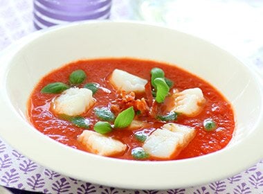 Tomatsuppe med skrei, parmesan og pepperoni