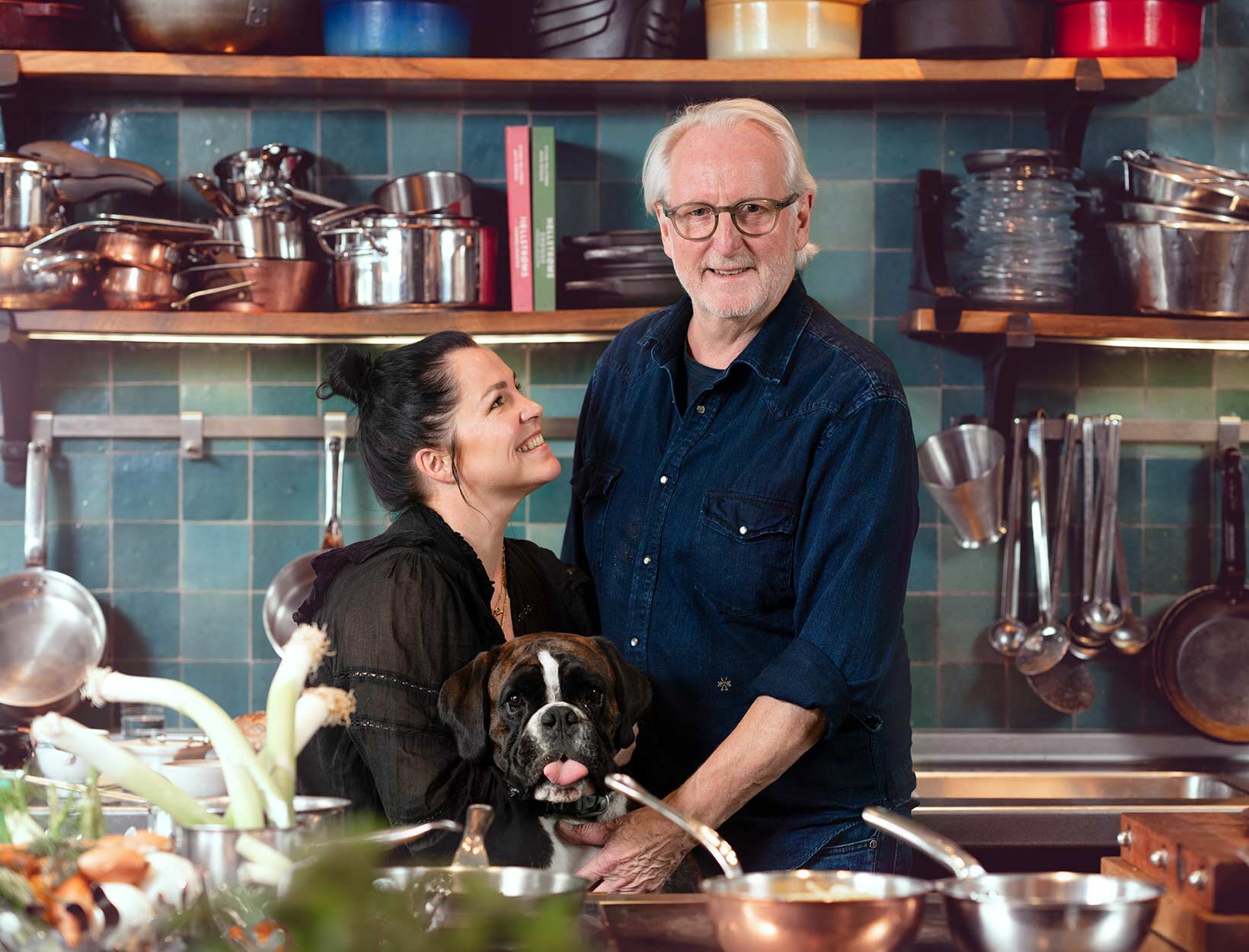 Eyvind Hellstrøm og Anita Rennan på kjøkkenet